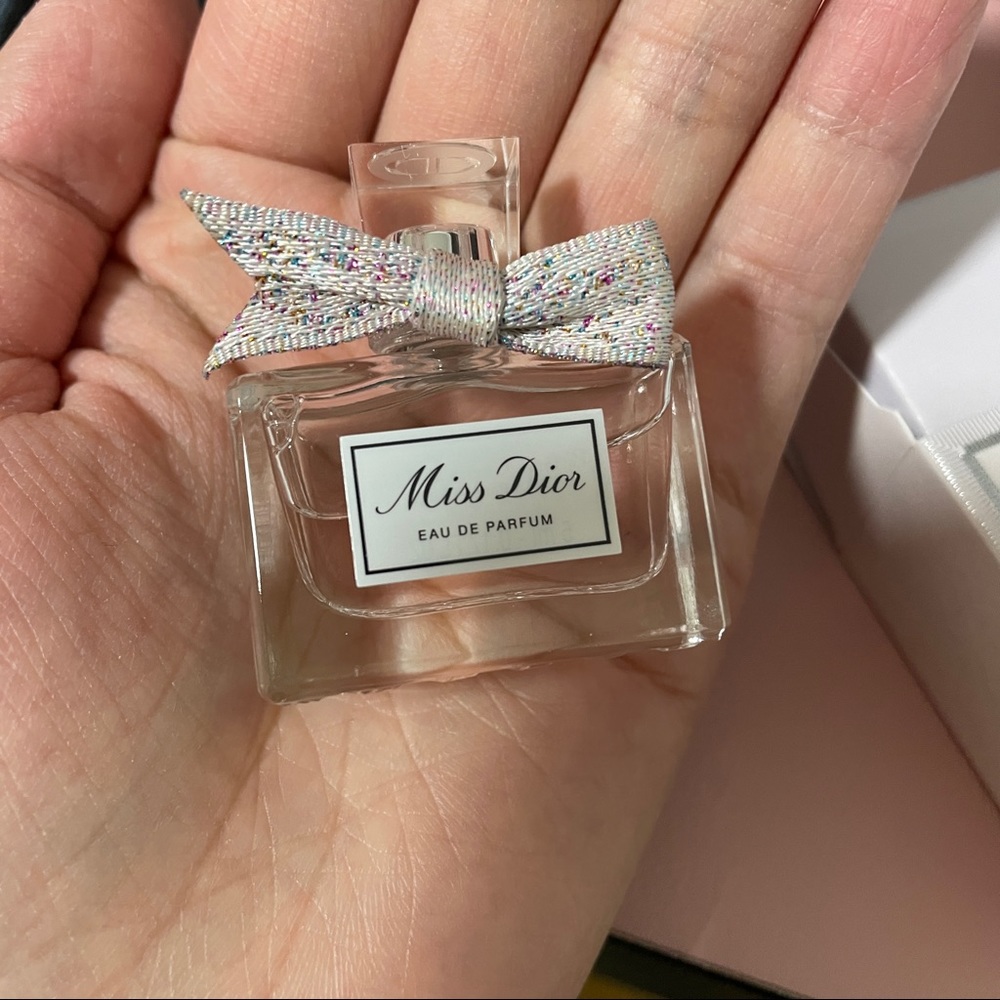 BRAND NEW Mini Miss Dior - Picture 3 of 3